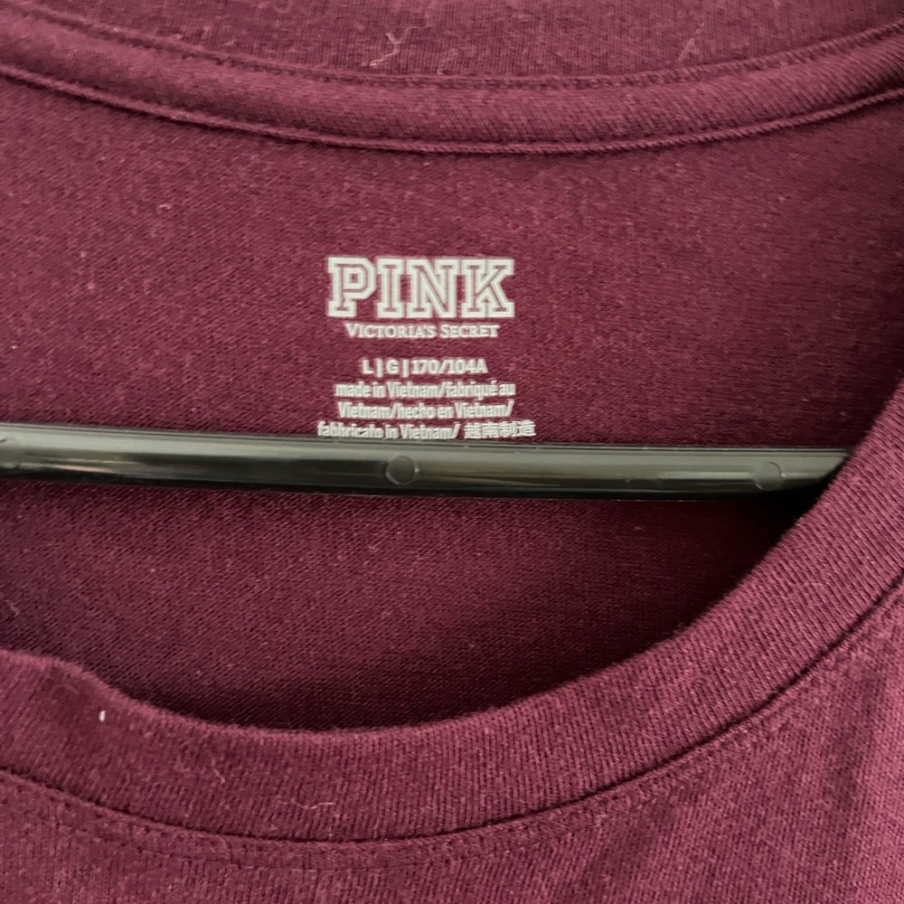 2/$8🖤 PINK Victoria's Secret Graphic Tee Shirt - Picture 3 of 4